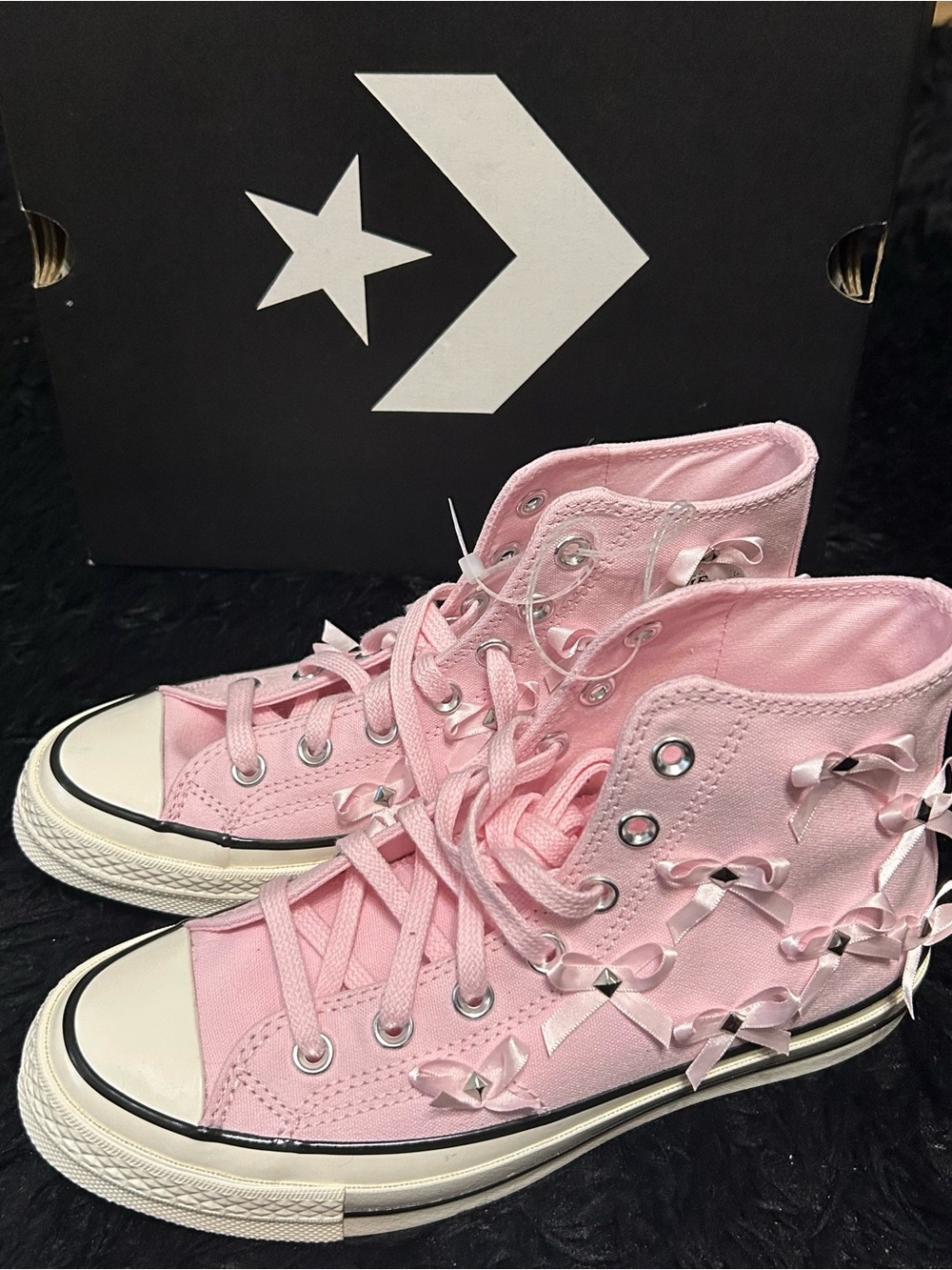 CONVERSE Chuck 70 hi top pink bow studded lace up shoes sneakers sz 8.5 new - Picture 2 of 9